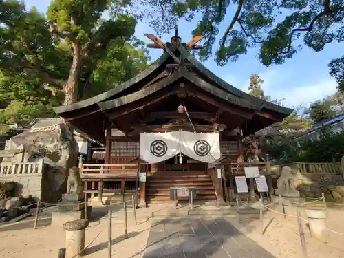 艮神社の本殿