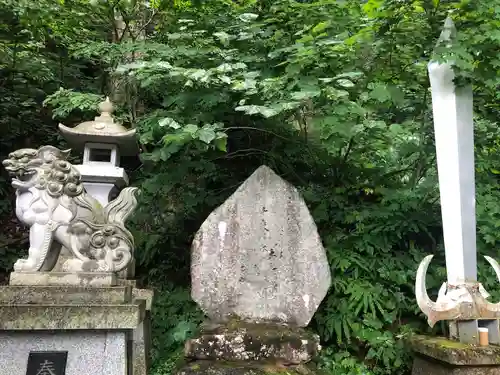 乳穂ヶ滝不動尊(青森県)