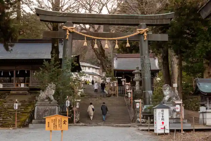 諏訪大社上社前宮(長野県)
