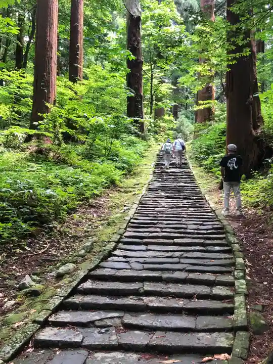 出羽神社(出羽三山神社)~三神合祭殿~(山形県)