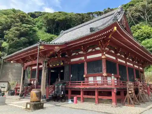 那古寺の本殿・本堂