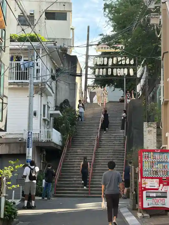 須賀神社の{uncategorized: "未分類", other: "その他", undefined: "問題あり", building: "その他建物", grave: "お墓", sacred_gate: "鳥居", guardian: "狛犬", statue: "像", buddha: "仏像", history: "歴史", nature: "自然", garden: "庭園", animal: "動物", pagoda: "塔", temizu: "手水舎", mountain_gate: "山門・神門", sanctuary: "本殿・本堂", subordinate: "末社・摂社", art: "芸術", scenery: "景色", jizo: "地蔵", ema: "絵馬", goshuin: "御朱印", omikuji: "おみくじ", items: "授与品その他", amulet: "お守り", goshuincho: "御朱印帳", eats: "食事", festival: "お祭り", votive_dance: "神楽", shichigosan: "七五三参", wedding: "結婚式", experience: "体験その他", initially: "初詣", around: "周辺", anti_infection: "感染症対策"}