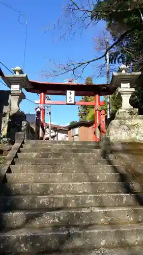 持寳院(多氣山不動尊)の鳥居