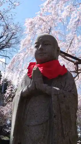 六地蔵寺の地蔵