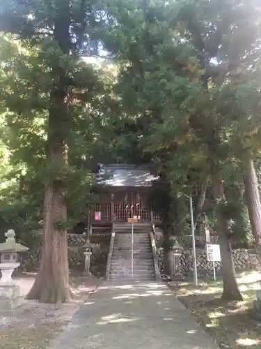 春近神社の本殿