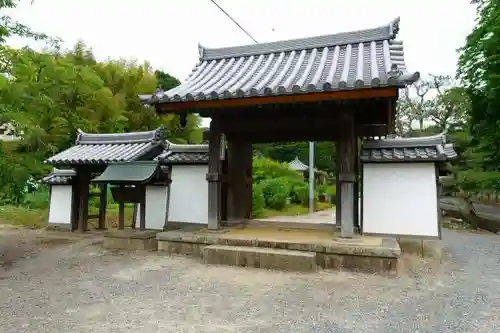 長弓寺の山門