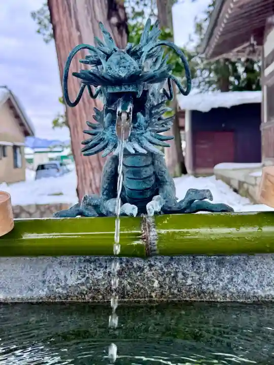 大宮賣神社の{uncategorized: "未分類", other: "その他", undefined: "問題あり", building: "その他建物", grave: "お墓", sacred_gate: "鳥居", guardian: "狛犬", statue: "像", buddha: "仏像", history: "歴史", nature: "自然", garden: "庭園", animal: "動物", pagoda: "塔", temizu: "手水舎", mountain_gate: "山門・神門", sanctuary: "本殿・本堂", subordinate: "末社・摂社", art: "芸術", scenery: "景色", jizo: "地蔵", ema: "絵馬", goshuin: "御朱印", omikuji: "おみくじ", items: "授与品その他", amulet: "お守り", goshuincho: "御朱印帳", eats: "食事", festival: "お祭り", votive_dance: "神楽", shichigosan: "七五三参", wedding: "結婚式", experience: "体験その他", initially: "初詣", around: "周辺", anti_infection: "感染症対策"}