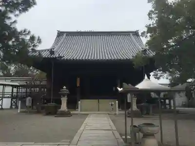 斑鳩寺の本殿・本堂