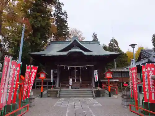 尾曳稲荷神社の本殿