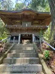 東金砂神社の山門