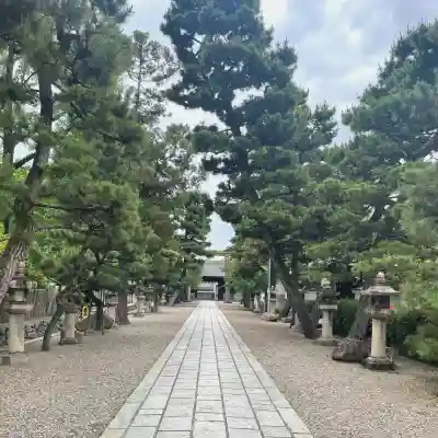 御香宮神社の{uncategorized: "未分類", other: "その他", undefined: "問題あり", building: "その他建物", grave: "お墓", sacred_gate: "鳥居", guardian: "狛犬", statue: "像", buddha: "仏像", history: "歴史", nature: "自然", garden: "庭園", animal: "動物", pagoda: "塔", temizu: "手水舎", mountain_gate: "山門・神門", sanctuary: "本殿・本堂", subordinate: "末社・摂社", art: "芸術", scenery: "景色", jizo: "地蔵", ema: "絵馬", goshuin: "御朱印", omikuji: "おみくじ", items: "授与品その他", amulet: "お守り", goshuincho: "御朱印帳", eats: "食事", festival: "お祭り", votive_dance: "神楽", shichigosan: "七五三参", wedding: "結婚式", experience: "体験その他", initially: "初詣", around: "周辺", anti_infection: "感染症対策"}