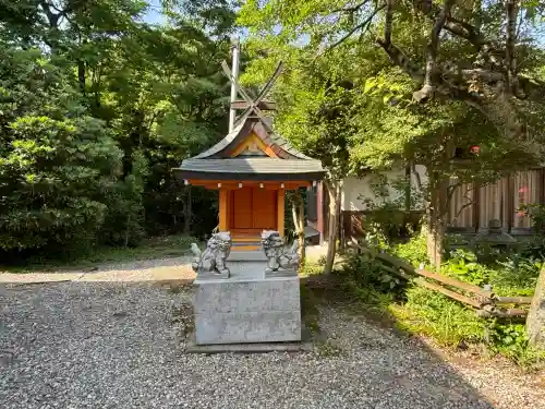 豊栄稲荷神社の末社・摂社