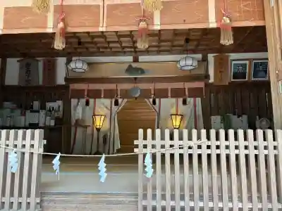 丹生川上神社（下社）の{uncategorized: "未分類", other: "その他", undefined: "問題あり", building: "その他建物", grave: "お墓", sacred_gate: "鳥居", guardian: "狛犬", statue: "像", buddha: "仏像", history: "歴史", nature: "自然", garden: "庭園", animal: "動物", pagoda: "塔", temizu: "手水舎", mountain_gate: "山門・神門", sanctuary: "本殿・本堂", subordinate: "末社・摂社", art: "芸術", scenery: "景色", jizo: "地蔵", ema: "絵馬", goshuin: "御朱印", omikuji: "おみくじ", items: "授与品その他", amulet: "お守り", goshuincho: "御朱印帳", eats: "食事", festival: "お祭り", votive_dance: "神楽", shichigosan: "七五三参", wedding: "結婚式", experience: "体験その他", initially: "初詣", around: "周辺", anti_infection: "感染症対策"}