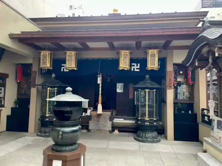 大観音寺の{uncategorized: "未分類", other: "その他", undefined: "問題あり", building: "その他建物", grave: "お墓", sacred_gate: "鳥居", guardian: "狛犬", statue: "像", buddha: "仏像", history: "歴史", nature: "自然", garden: "庭園", animal: "動物", pagoda: "塔", temizu: "手水舎", mountain_gate: "山門・神門", sanctuary: "本殿・本堂", subordinate: "末社・摂社", art: "芸術", scenery: "景色", jizo: "地蔵", ema: "絵馬", goshuin: "御朱印", omikuji: "おみくじ", items: "授与品その他", amulet: "お守り", goshuincho: "御朱印帳", eats: "食事", festival: "お祭り", votive_dance: "神楽", shichigosan: "七五三参", wedding: "結婚式", experience: "体験その他", initially: "初詣", around: "周辺", anti_infection: "感染症対策"}
