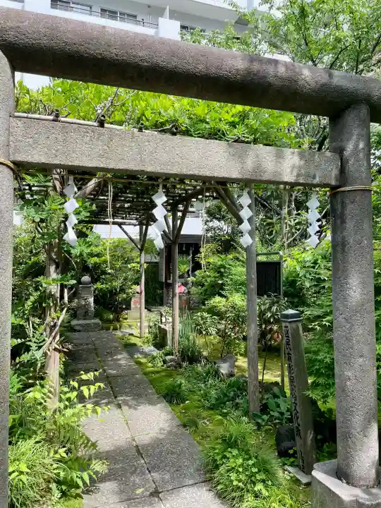 於岩稲荷田宮神社(東京都)