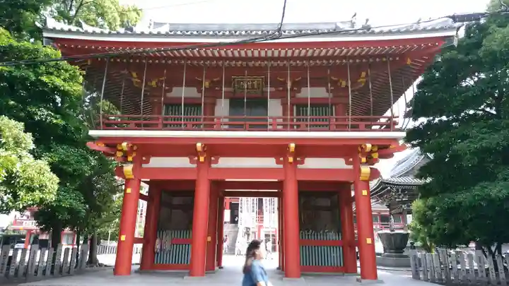 大須観音 (北野山真福寺宝生院)の山門・神門