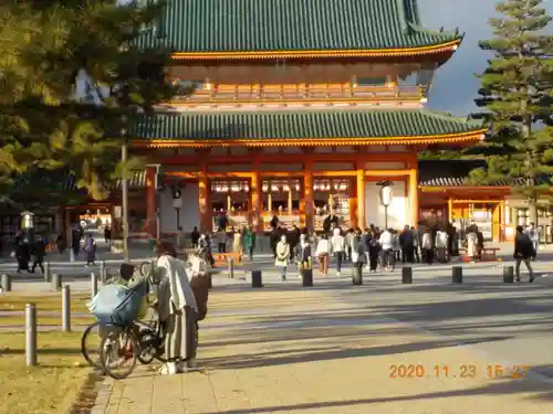 平安神宮の山門