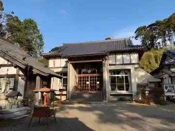 興源寺の本殿・本堂