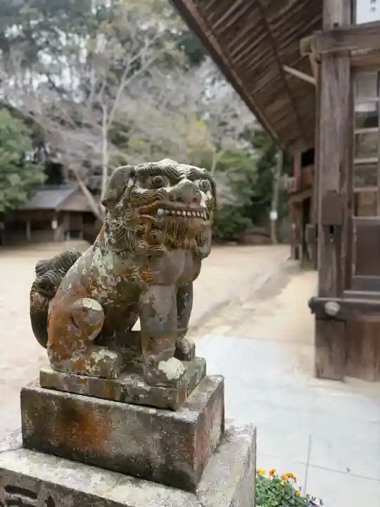 櫻井神社の{uncategorized: "未分類", other: "その他", undefined: "問題あり", building: "その他建物", grave: "お墓", sacred_gate: "鳥居", guardian: "狛犬", statue: "像", buddha: "仏像", history: "歴史", nature: "自然", garden: "庭園", animal: "動物", pagoda: "塔", temizu: "手水舎", mountain_gate: "山門・神門", sanctuary: "本殿・本堂", subordinate: "末社・摂社", art: "芸術", scenery: "景色", jizo: "地蔵", ema: "絵馬", goshuin: "御朱印", omikuji: "おみくじ", items: "授与品その他", amulet: "お守り", goshuincho: "御朱印帳", eats: "食事", festival: "お祭り", votive_dance: "神楽", shichigosan: "七五三参", wedding: "結婚式", experience: "体験その他", initially: "初詣", around: "周辺", anti_infection: "感染症対策"}