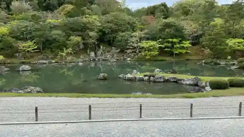 天龍寺の{uncategorized: "未分類", other: "その他", undefined: "問題あり", building: "その他建物", grave: "お墓", sacred_gate: "鳥居", guardian: "狛犬", statue: "像", buddha: "仏像", history: "歴史", nature: "自然", garden: "庭園", animal: "動物", pagoda: "塔", temizu: "手水舎", mountain_gate: "山門・神門", sanctuary: "本殿・本堂", subordinate: "末社・摂社", art: "芸術", scenery: "景色", jizo: "地蔵", ema: "絵馬", goshuin: "御朱印", omikuji: "おみくじ", items: "授与品その他", amulet: "お守り", goshuincho: "御朱印帳", eats: "食事", festival: "お祭り", votive_dance: "神楽", shichigosan: "七五三参", wedding: "結婚式", experience: "体験その他", initially: "初詣", around: "周辺", anti_infection: "感染症対策"}