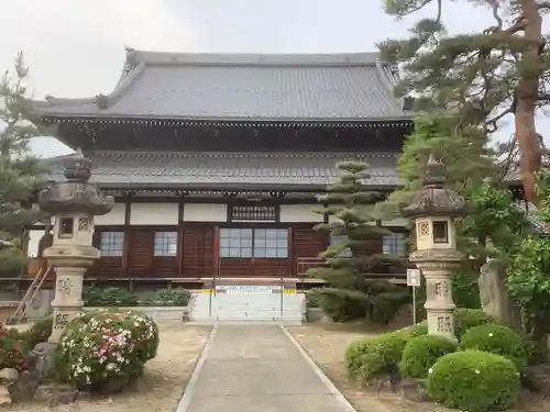 永泉寺の本殿・本堂