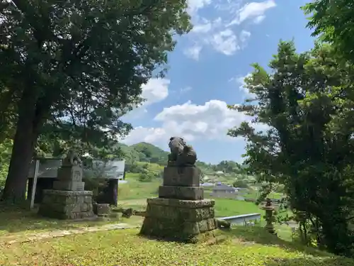 熊野神社の狛犬