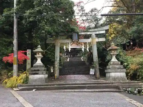 石座神社の鳥居