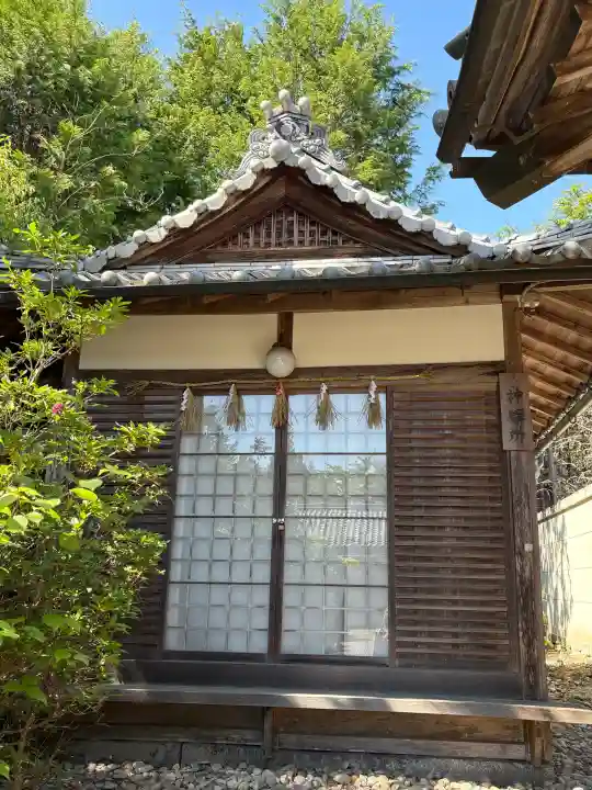 美波多神社の{uncategorized: "未分類", other: "その他", undefined: "問題あり", building: "その他建物", grave: "お墓", sacred_gate: "鳥居", guardian: "狛犬", statue: "像", buddha: "仏像", history: "歴史", nature: "自然", garden: "庭園", animal: "動物", pagoda: "塔", temizu: "手水舎", mountain_gate: "山門・神門", sanctuary: "本殿・本堂", subordinate: "末社・摂社", art: "芸術", scenery: "景色", jizo: "地蔵", ema: "絵馬", goshuin: "御朱印", omikuji: "おみくじ", items: "授与品その他", amulet: "お守り", goshuincho: "御朱印帳", eats: "食事", festival: "お祭り", votive_dance: "神楽", shichigosan: "七五三参", wedding: "結婚式", experience: "体験その他", initially: "初詣", around: "周辺", anti_infection: "感染症対策"}