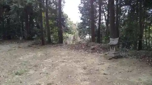 諏訪見目神社の末社・摂社