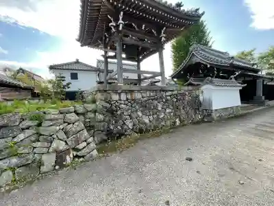 明性寺の{uncategorized: "未分類", other: "その他", undefined: "問題あり", building: "その他建物", grave: "お墓", sacred_gate: "鳥居", guardian: "狛犬", statue: "像", buddha: "仏像", history: "歴史", nature: "自然", garden: "庭園", animal: "動物", pagoda: "塔", temizu: "手水舎", mountain_gate: "山門・神門", sanctuary: "本殿・本堂", subordinate: "末社・摂社", art: "芸術", scenery: "景色", jizo: "地蔵", ema: "絵馬", goshuin: "御朱印", omikuji: "おみくじ", items: "授与品その他", amulet: "お守り", goshuincho: "御朱印帳", eats: "食事", festival: "お祭り", votive_dance: "神楽", shichigosan: "七五三参", wedding: "結婚式", experience: "体験その他", initially: "初詣", around: "周辺", anti_infection: "感染症対策"}