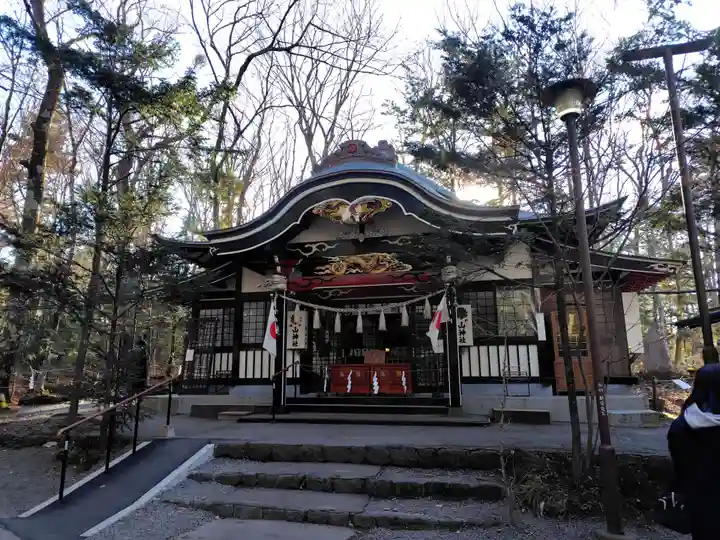 新屋山神社(山梨県)