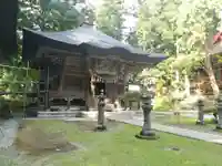 蜂子神社の本殿・本堂