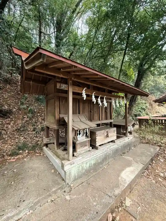 阿豆佐味天神社の{uncategorized: "未分類", other: "その他", undefined: "問題あり", building: "その他建物", grave: "お墓", sacred_gate: "鳥居", guardian: "狛犬", statue: "像", buddha: "仏像", history: "歴史", nature: "自然", garden: "庭園", animal: "動物", pagoda: "塔", temizu: "手水舎", mountain_gate: "山門・神門", sanctuary: "本殿・本堂", subordinate: "末社・摂社", art: "芸術", scenery: "景色", jizo: "地蔵", ema: "絵馬", goshuin: "御朱印", omikuji: "おみくじ", items: "授与品その他", amulet: "お守り", goshuincho: "御朱印帳", eats: "食事", festival: "お祭り", votive_dance: "神楽", shichigosan: "七五三参", wedding: "結婚式", experience: "体験その他", initially: "初詣", around: "周辺", anti_infection: "感染症対策"}