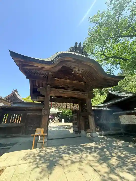 宇都宮二荒山神社の{uncategorized: "未分類", other: "その他", undefined: "問題あり", building: "その他建物", grave: "お墓", sacred_gate: "鳥居", guardian: "狛犬", statue: "像", buddha: "仏像", history: "歴史", nature: "自然", garden: "庭園", animal: "動物", pagoda: "塔", temizu: "手水舎", mountain_gate: "山門・神門", sanctuary: "本殿・本堂", subordinate: "末社・摂社", art: "芸術", scenery: "景色", jizo: "地蔵", ema: "絵馬", goshuin: "御朱印", omikuji: "おみくじ", items: "授与品その他", amulet: "お守り", goshuincho: "御朱印帳", eats: "食事", festival: "お祭り", votive_dance: "神楽", shichigosan: "七五三参", wedding: "結婚式", experience: "体験その他", initially: "初詣", around: "周辺", anti_infection: "感染症対策"}