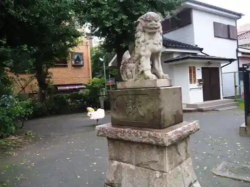 東貫森稲荷神社の狛犬