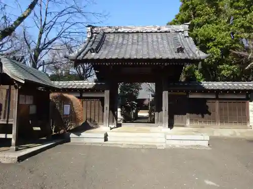 真照寺の山門