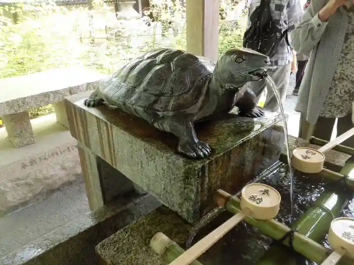 松尾大社の手水舎