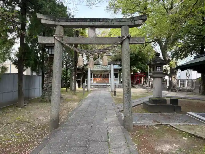碇神社の{uncategorized: "未分類", other: "その他", undefined: "問題あり", building: "その他建物", grave: "お墓", sacred_gate: "鳥居", guardian: "狛犬", statue: "像", buddha: "仏像", history: "歴史", nature: "自然", garden: "庭園", animal: "動物", pagoda: "塔", temizu: "手水舎", mountain_gate: "山門・神門", sanctuary: "本殿・本堂", subordinate: "末社・摂社", art: "芸術", scenery: "景色", jizo: "地蔵", ema: "絵馬", goshuin: "御朱印", omikuji: "おみくじ", items: "授与品その他", amulet: "お守り", goshuincho: "御朱印帳", eats: "食事", festival: "お祭り", votive_dance: "神楽", shichigosan: "七五三参", wedding: "結婚式", experience: "体験その他", initially: "初詣", around: "周辺", anti_infection: "感染症対策"}