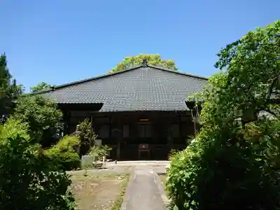 守綱寺の本殿・本堂