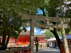 休ヶ岡八幡宮（薬師寺境内社）の鳥居