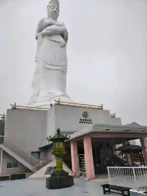 釜石大観音の{uncategorized: "未分類", other: "その他", undefined: "問題あり", building: "その他建物", grave: "お墓", sacred_gate: "鳥居", guardian: "狛犬", statue: "像", buddha: "仏像", history: "歴史", nature: "自然", garden: "庭園", animal: "動物", pagoda: "塔", temizu: "手水舎", mountain_gate: "山門・神門", sanctuary: "本殿・本堂", subordinate: "末社・摂社", art: "芸術", scenery: "景色", jizo: "地蔵", ema: "絵馬", goshuin: "御朱印", omikuji: "おみくじ", items: "授与品その他", amulet: "お守り", goshuincho: "御朱印帳", eats: "食事", festival: "お祭り", votive_dance: "神楽", shichigosan: "七五三参", wedding: "結婚式", experience: "体験その他", initially: "初詣", around: "周辺", anti_infection: "感染症対策"}