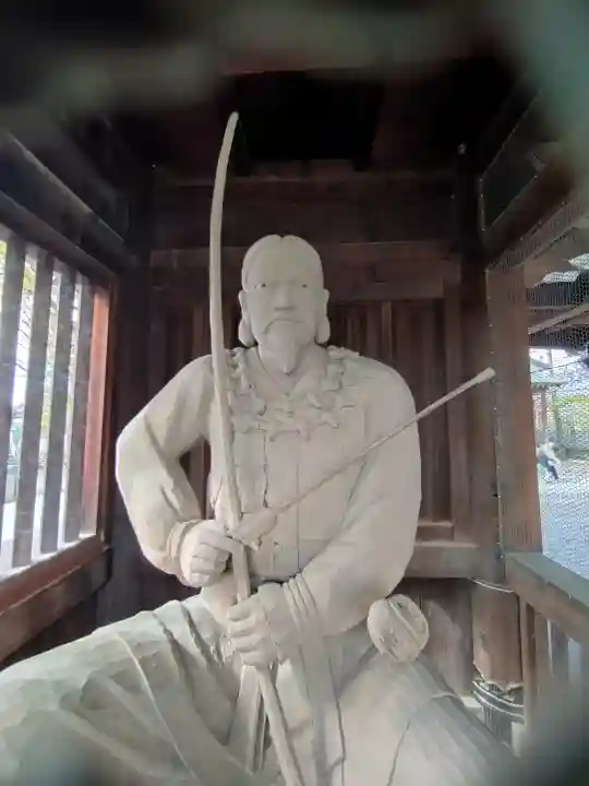 石切劔箭神社の{uncategorized: "未分類", other: "その他", undefined: "問題あり", building: "その他建物", grave: "お墓", sacred_gate: "鳥居", guardian: "狛犬", statue: "像", buddha: "仏像", history: "歴史", nature: "自然", garden: "庭園", animal: "動物", pagoda: "塔", temizu: "手水舎", mountain_gate: "山門・神門", sanctuary: "本殿・本堂", subordinate: "末社・摂社", art: "芸術", scenery: "景色", jizo: "地蔵", ema: "絵馬", goshuin: "御朱印", omikuji: "おみくじ", items: "授与品その他", amulet: "お守り", goshuincho: "御朱印帳", eats: "食事", festival: "お祭り", votive_dance: "神楽", shichigosan: "七五三参", wedding: "結婚式", experience: "体験その他", initially: "初詣", around: "周辺", anti_infection: "感染症対策"}