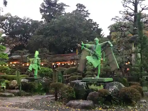 大井神社の像