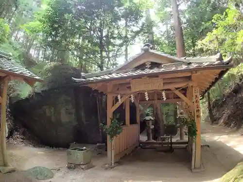 天石立神社の本殿