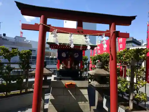 朝日稲荷神社の{uncategorized: "未分類", other: "その他", undefined: "問題あり", building: "その他建物", grave: "お墓", sacred_gate: "鳥居", guardian: "狛犬", statue: "像", buddha: "仏像", history: "歴史", nature: "自然", garden: "庭園", animal: "動物", pagoda: "塔", temizu: "手水舎", mountain_gate: "山門・神門", sanctuary: "本殿・本堂", subordinate: "末社・摂社", art: "芸術", scenery: "景色", jizo: "地蔵", ema: "絵馬", goshuin: "御朱印", omikuji: "おみくじ", items: "授与品その他", amulet: "お守り", goshuincho: "御朱印帳", eats: "食事", festival: "お祭り", votive_dance: "神楽", shichigosan: "七五三参", wedding: "結婚式", experience: "体験その他", initially: "初詣", around: "周辺", anti_infection: "感染症対策"}