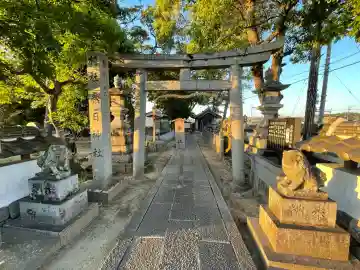 春日神社の{uncategorized: "未分類", other: "その他", undefined: "問題あり", building: "その他建物", grave: "お墓", sacred_gate: "鳥居", guardian: "狛犬", statue: "像", buddha: "仏像", history: "歴史", nature: "自然", garden: "庭園", animal: "動物", pagoda: "塔", temizu: "手水舎", mountain_gate: "山門・神門", sanctuary: "本殿・本堂", subordinate: "末社・摂社", art: "芸術", scenery: "景色", jizo: "地蔵", ema: "絵馬", goshuin: "御朱印", omikuji: "おみくじ", items: "授与品その他", amulet: "お守り", goshuincho: "御朱印帳", eats: "食事", festival: "お祭り", votive_dance: "神楽", shichigosan: "七五三参", wedding: "結婚式", experience: "体験その他", initially: "初詣", around: "周辺", anti_infection: "感染症対策"}