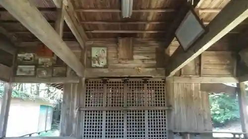 現人神社の本殿