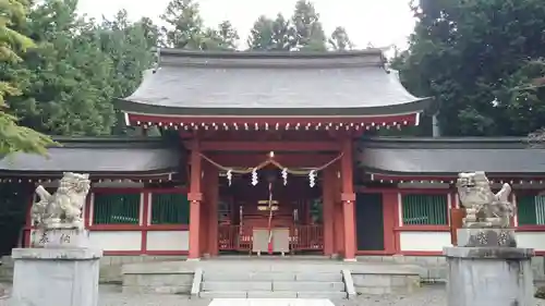 冨士御室浅間神社の本殿・本堂