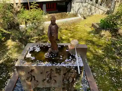 安養寺の手水舎
