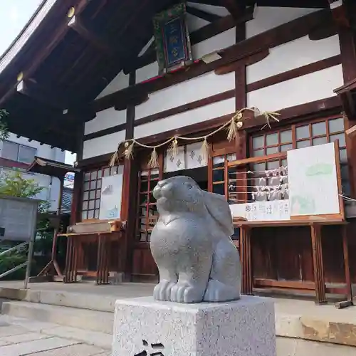 三輪神社の狛犬